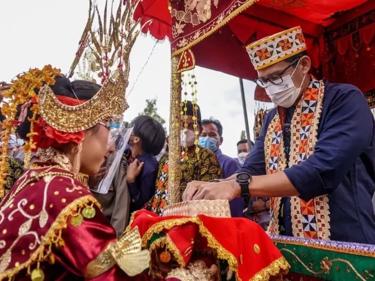 Mas Menteri Sandiaga Uno Sambangi Desa Wisata Rigis Jaya Lampung Barat