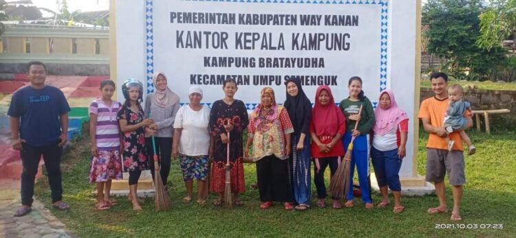 Menghidupkan Ekonomi Warga Desa