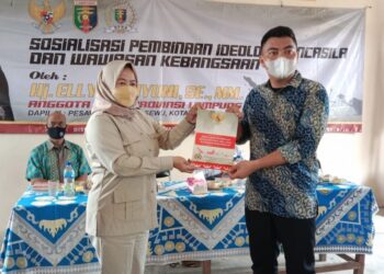 Wakil Ketua I DPRD Lampung Hj. Elly Wahyuni Bersama Ketum GenPI Lampung Gelar Reses Dewan di Kota Metro