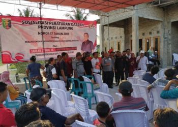 Anggota DPRD Lampung Sahlan Syukur Sampaikan Perda Nomor 7 tahun 2013 di Hadapan Warga Palas Lamsel