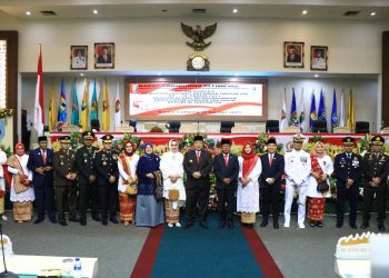 Gubernur Arinal Djunaidi Mengikuti Rapat Paripurna Istimewa DPRD Provinsi Lampung, Mendengarkan Pidato Kenegaraan Presiden RI